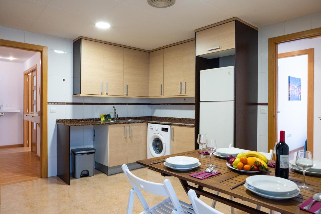 Lovely 2 Bedroom Terrace Wifi Parking Ac Heating Attic Valencia Eksteriør bilde