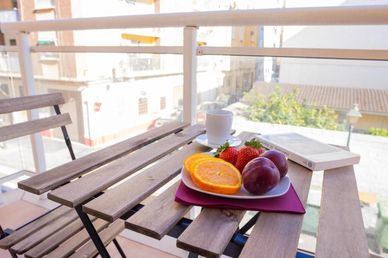 Lovely 2 Bedroom Terrace Wifi Parking Ac Heating Attic Valencia Eksteriør bilde
