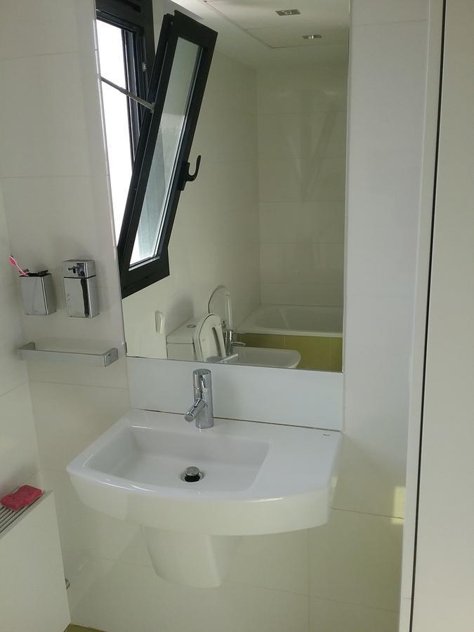 Lovely 2 Bedroom Terrace Wifi Parking Ac Heating Attic Valencia Eksteriør bilde