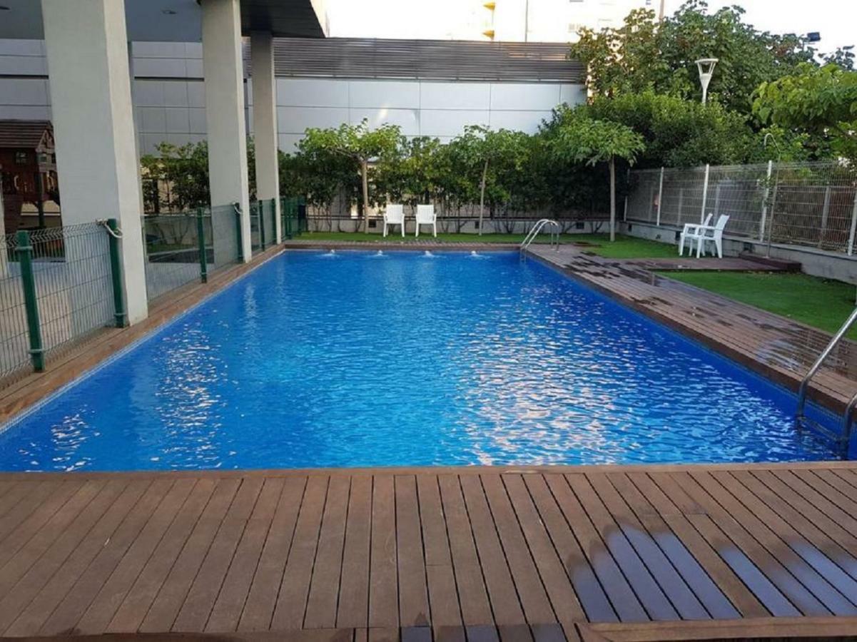 Lovely 2 Bedroom Terrace Wifi Parking Ac Heating Attic Valencia Eksteriør bilde