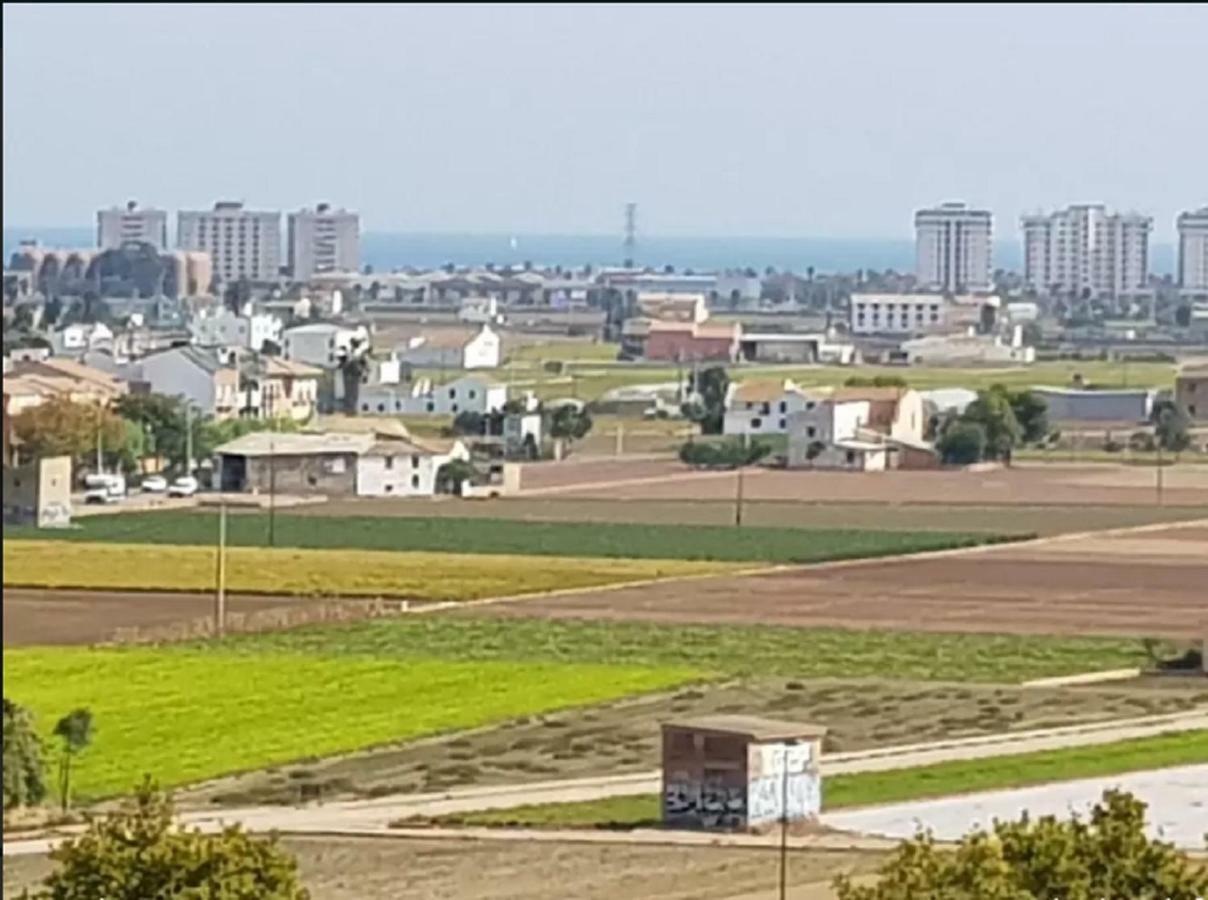 Lovely 2 Bedroom Terrace Wifi Parking Ac Heating Attic Valencia Eksteriør bilde